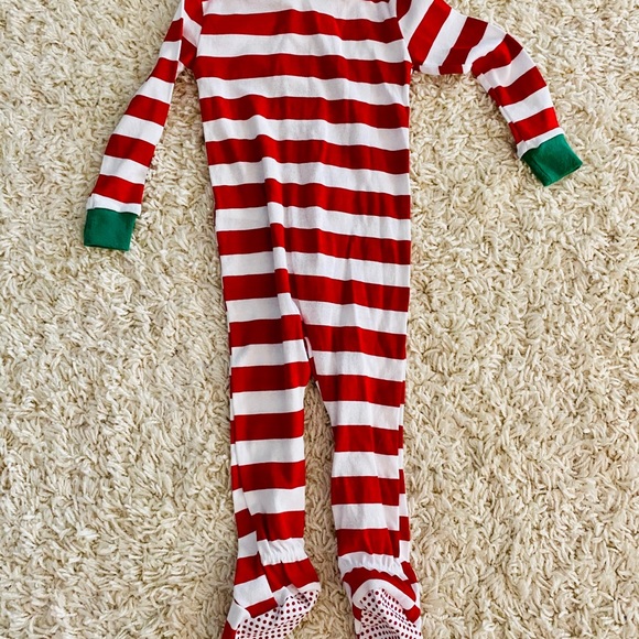 18 months footed pajamas. Red and white stripes. - Picture 3 of 3